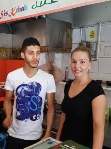 Samy si Mary, chelnerii veseli de la Sis Kebab