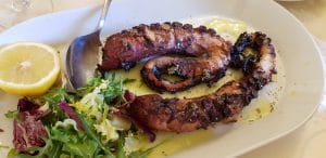 Amvrosia, restaurantul traditional grecesc al doamnei Evanthia Zisi