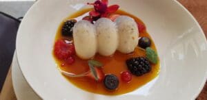 Caju by Joseph Hadad, bistrou multicuisine in spatele Atheneului Roman