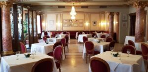 Casa Capsa restaurant si cofetarie 04