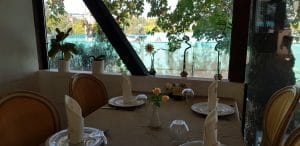 Chez Toni, restaurant libanez traditional in complexul Pescariu Sports and Spa