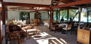Chez Toni, restaurant libanez traditional in complexul Pescariu Sports and Spa