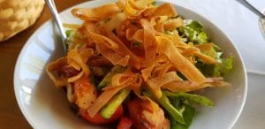 Chez Toni, restaurant libanez traditional in complexul Pescariu Sports and Spa