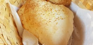 Chez Toni, restaurant libanez traditional in complexul Pescariu Sports and Spa