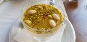 Chez Toni, restaurant libanez traditional in complexul Pescariu Sports and Spa