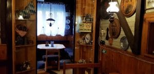 Die Deutsche Kneipe, mic si vechi restaurant german in Bucuresti