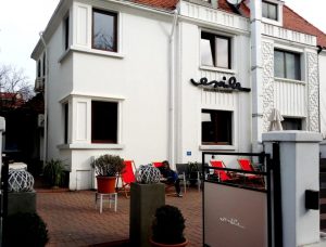 Exile e restaurantul lui Romica