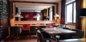 Exile, restaurantul lui Romica Oprea si al prietenilor lui de la Piata Dorobantilor