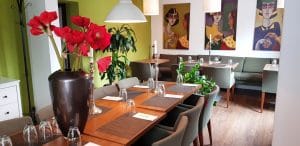 Exile, restaurantul lui Romica Oprea si al prietenilor lui de la Piata Dorobantilor