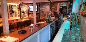 Exile, restaurantul lui Romica Oprea si al prietenilor lui de la Piata Dorobantilor