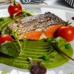 File de somon salbatic cu piure de mazare