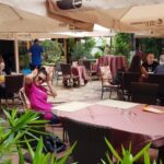 Gradina restaurantului grecesc Amvrosia din Pipera 10