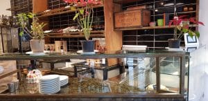 Hambar, restaurant cu bucatarie internationala in Bulevardul Aviatorilor