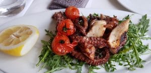 Hambar, restaurant cu bucatarie internationala in Bulevardul Aviatorilor