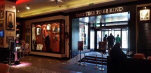 Restaurant pe malul lacului Herastrau