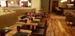 JW Steakhouse, restaurant cu bucatarie americana la Marriott Hotel