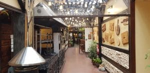 Journey Pub, restaurant si terasa cu specific ludic