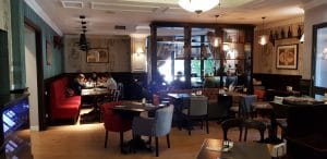 La Samuelle, restaurant cu specific multicuisine la Piata Charles de Gaulle