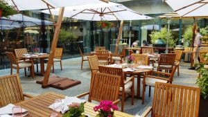 La Strada, terasa de vara a hotelului Athenee Palace Hilton din Bucuresti