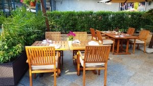 La Strada, terasa de vara a hotelului Athenee Palace Hilton din Bucuresti