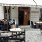 Lacrimi si Sfinti - restaurantul lui Mircea Dinescu in Centrul Vechi