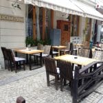 Lacrimi si Sfinti - restaurantul lui Mircea Dinescu in Centrul Vechi