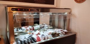 Mesogios Seafood, restaurant cu peste si fructe de mare in cartierul Primaverii