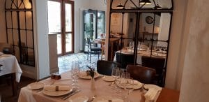 Mesogios Seafood, restaurant cu peste si fructe de mare in cartierul Primaverii