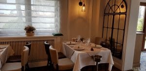 Mesogios Seafood, restaurant cu peste si fructe de mare in cartierul Primaverii