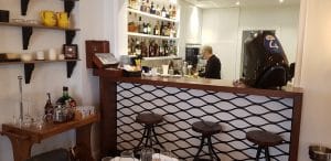 Mesogios Seafood, restaurant cu peste si fructe de mare in cartierul Primaverii