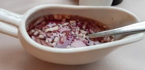 Mesogios, restaurant de peste si fructe de mare in Primaverii, langa lacul Bordei