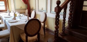 Noblesse, restaurant cu specific international pe strada Paris la Piata Quito