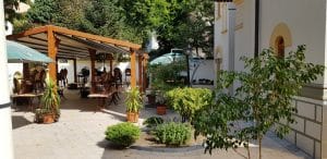 Noblesse, restaurant cu specific international pe strada Paris la Piata Quito