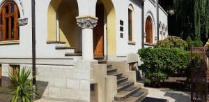 Noblesse, restaurant cu specific international pe strada Paris la Piata Quito