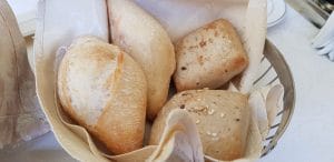 Noblesse, restaurant cu specific international pe strada Paris la Piata Quito