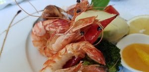 Noblesse, restaurant cu specific international pe strada Paris la Piata Quito