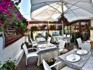 Restaurant Four Seasons - Piata Dorobantilor Bucuresti