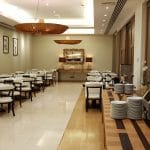 Restaurantul Robertos de la Athenee Palace Hilton cu a sa terasa La Strada