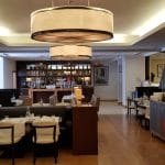 Restaurantul Robertos de la Athenee Palace Hilton cu a sa terasa La Strada