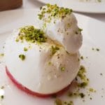 Restaurantul Robertos de la Athenee Palace Hilton cu a sa terasa La Strada