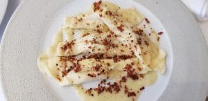 Restaurantul Robertos de la Athenee Palace Hilton cu a sa terasa La Strada