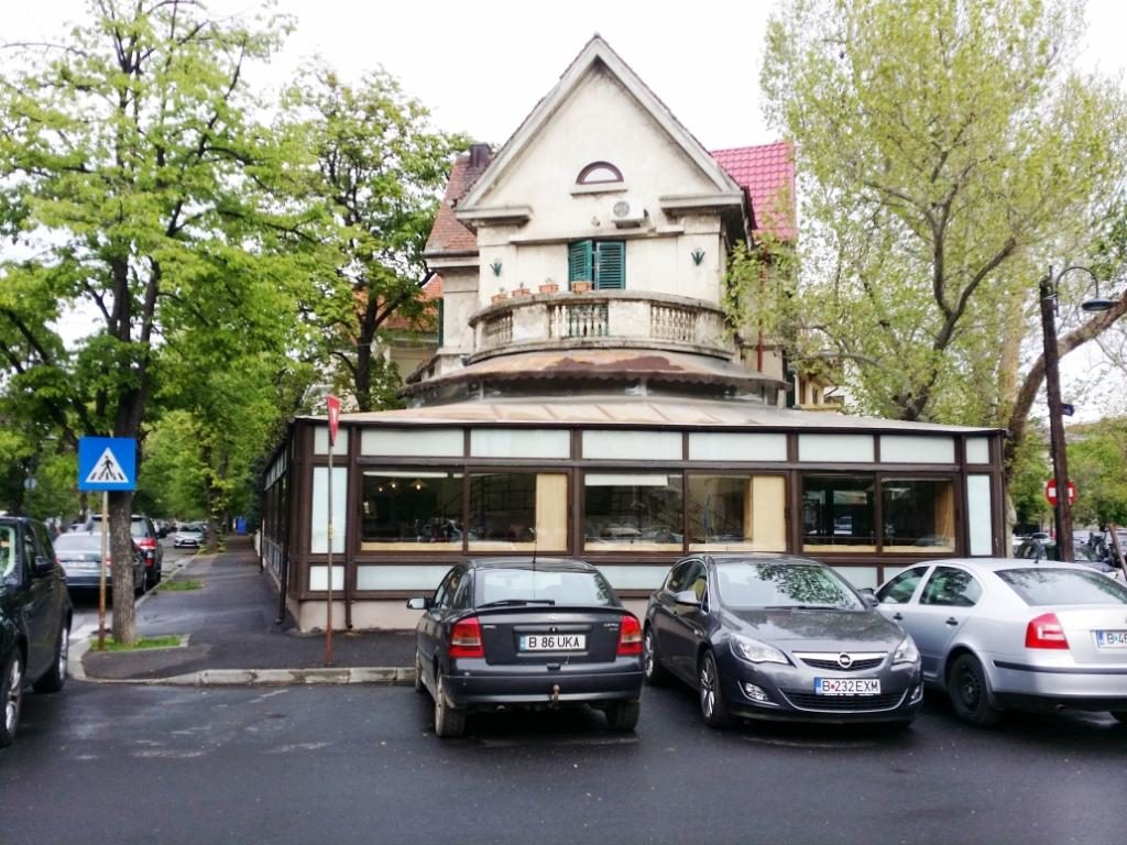 Restaurantul Uptown cu ceva vreme in urma