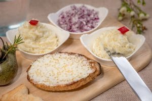 Salata de icre de stiuca cu ulei de samburi struguri