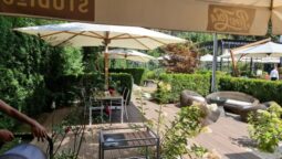 Studio 80, restaurant in Padurea Baneasa