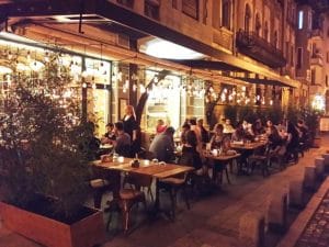 Terasa Caju, in spatele Atheneului Roman