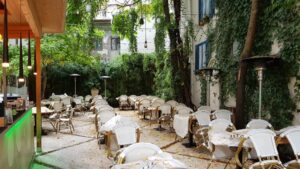 Gradina restaurantului italian