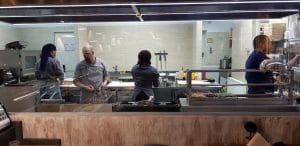 Yoshi, restaurant japonez cu sushi in Piata Floreasca