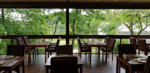 Zaitoone, restaurant libanez in Parcul Bordei