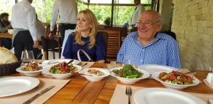 Zaitoone, restaurant libanez in Parcul Bordei