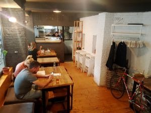 Ai Sushi Bar, localul cu boema hipster de la Piata Dorobanti